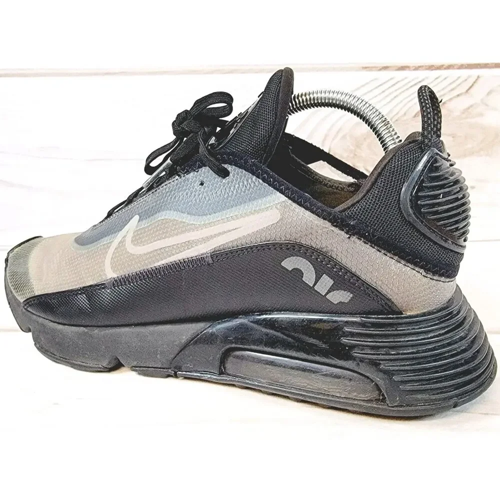 Nike Air Max 2090 Mens 10 Black Metallic Silver BV9977-001 Running Shoes